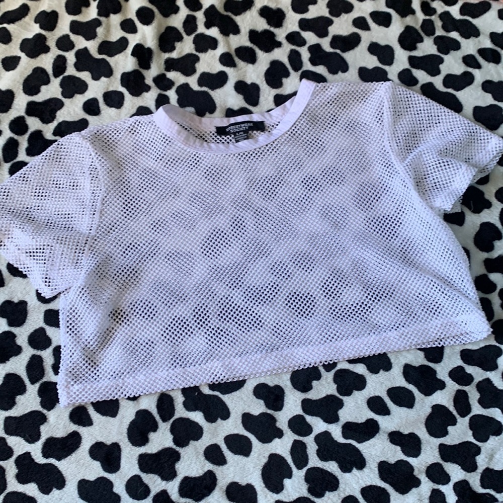 STREETWEAR SOCIETY 🖤 white crop top🤍